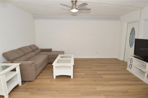 Condominio en alquiler en Saint Petersburg, Florida, 1 dormitorio, 58.06 m2 № 2095752 - foto 18