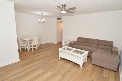 Condominio en alquiler en Saint Petersburg, Florida, 1 dormitorio, 58.06 m2 № 2095752 - foto 10