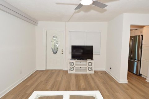 Condominio en alquiler en Saint Petersburg, Florida, 1 dormitorio, 58.06 m2 № 2095752 - foto 14