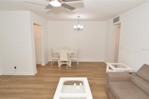 Condominio en alquiler en Saint Petersburg, Florida, 1 dormitorio, 58.06 m2 № 2095752 - foto 12