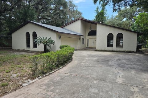 House in Lakeland, Florida 3 bedrooms, 195.47 sq.m. № 2359255