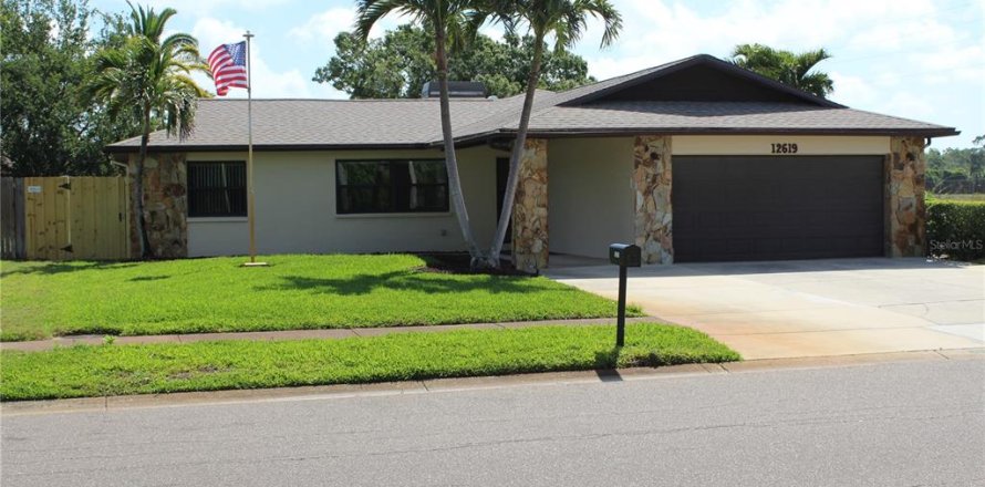 Casa en Largo, Florida 3 dormitorios, 216.65 m2 № 1619079