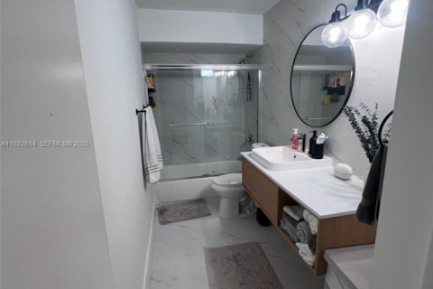 Condominio en alquiler en Oakland Park, Florida, 1 dormitorio, 55.74 m2 № 1977155 - foto 4