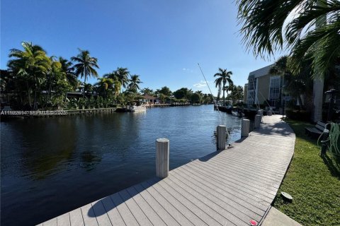 Condominio en alquiler en Oakland Park, Florida, 1 dormitorio, 55.74 m2 № 1977155 - foto 13