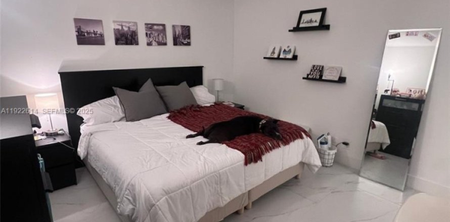 Condominio en Oakland Park, Florida, 1 dormitorio № 1977155