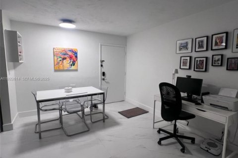 Condominio en alquiler en Oakland Park, Florida, 1 dormitorio, 55.74 m2 № 1977155 - foto 3