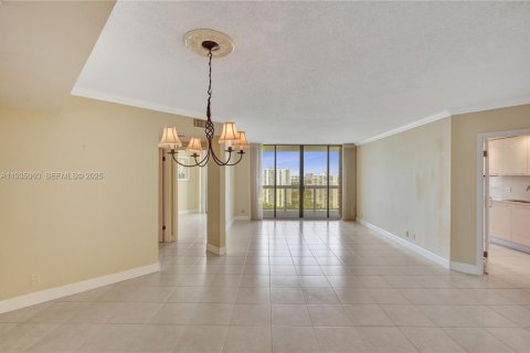 Купить кондоминиум в Авентура, Флорида 2 спальни, 117.99м2, № 1993479 - фото 4