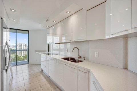 Купить кондоминиум в Авентура, Флорида 2 спальни, 117.99м2, № 1993479 - фото 3