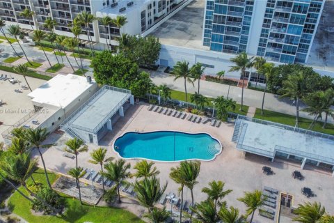 Купить кондоминиум в Майами-Бич, Флорида 2 спальни, 152.82м2, № 1983267 - фото 18