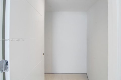 Купить кондоминиум в Майами-Бич, Флорида 2 спальни, 152.82м2, № 1983267 - фото 10