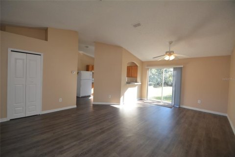Casa en alquiler en Palm Coast, Florida, 3 dormitorios, 124.67 m2 № 1853050 - foto 8