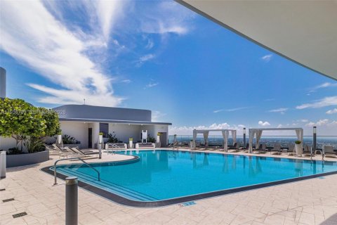 Купить кондоминиум в Майами, Флорида 2 спальни, 125.98м2, № 1995285 - фото 19