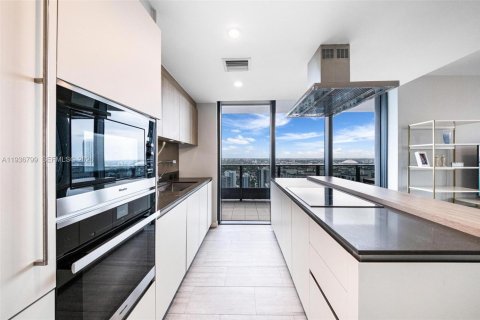 Купить кондоминиум в Майами, Флорида 2 спальни, 125.98м2, № 1995285 - фото 7