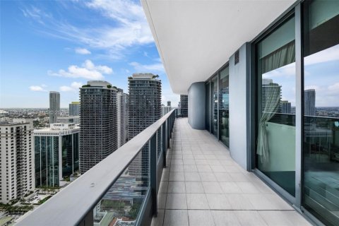 Купить кондоминиум в Майами, Флорида 2 спальни, 125.98м2, № 1995285 - фото 9