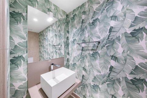 Купить кондоминиум в Майами, Флорида 2 спальни, 125.98м2, № 1995285 - фото 18