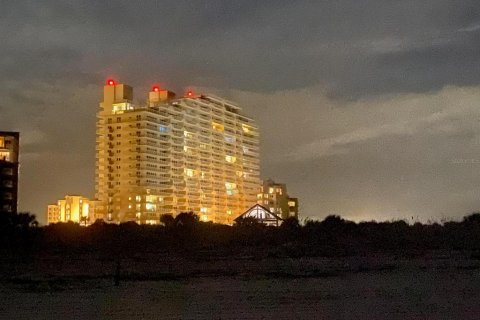 Condominio en New Smyrna Beach, Florida, 1 dormitorio  № 2322980