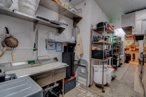 Commercial property in Parkland, Florida № 1861465 - photo 15