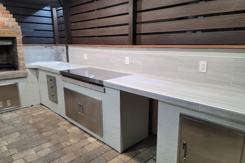 House in Miami, Florida 3 bedrooms, 156.08 sq.m. № 1992817 - photo 13