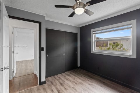 Casa en venta en Miami, Florida, 3 dormitorios, 156.08 m2 № 1992817 - foto 25