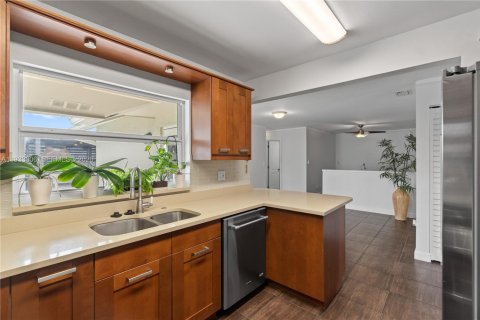 Casa en venta en Miami, Florida, 3 dormitorios, 156.08 m2 № 1992817 - foto 29