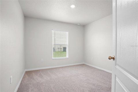 House in Poinciana, Florida 5 bedrooms, 183.48 sq.m. № 2284426 - photo 20