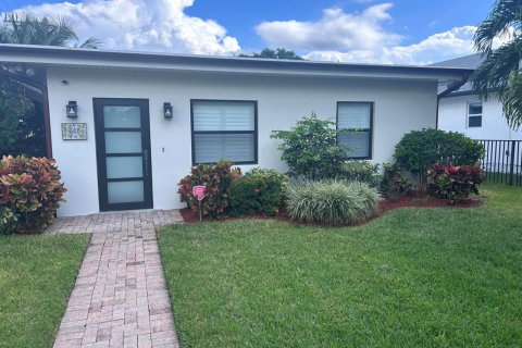 Villa ou maison à vendre à Delray Beach, Floride: 2 chambres, 78.78 m2 № 2082255 - photo 3