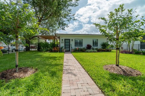 Villa ou maison à Delray Beach, Floride 2 chambres, 78.78 m2 № 2082255