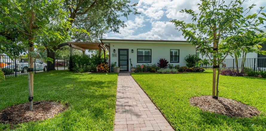 Villa ou maison à Delray Beach, Floride 2 chambres, 78.78 m2 № 2082255