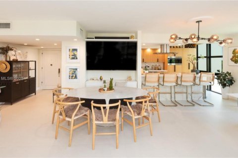 Condo in Key Biscayne, Florida, 2 bedrooms  № 1974788 - photo 5