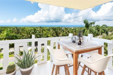Condo in Key Biscayne, Florida, 2 bedrooms  № 1974788 - photo 4