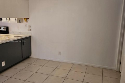 Townhouse in Boca Raton, Florida 3 bedrooms, 134.62 sq.m. № 1957192 - photo 4