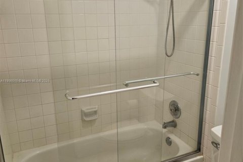 Townhouse in Boca Raton, Florida 3 bedrooms, 134.62 sq.m. № 1957192 - photo 11