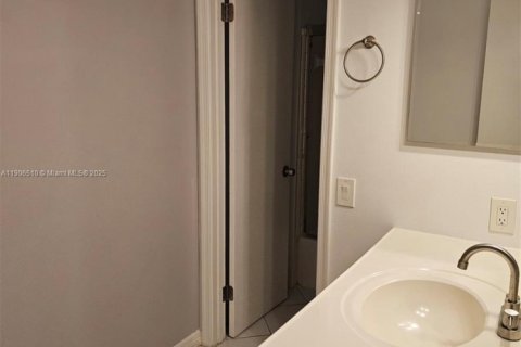 Townhouse in Boca Raton, Florida 3 bedrooms, 134.62 sq.m. № 1957192 - photo 10