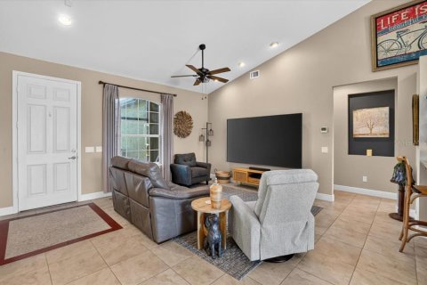 House in Parrish, Florida 2 bedrooms, 152.36 sq.m. № 2429497 - photo 12