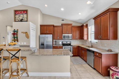 House in Parrish, Florida 2 bedrooms, 152.36 sq.m. № 2429497 - photo 15