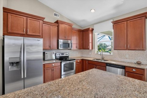 House in Parrish, Florida 2 bedrooms, 152.36 sq.m. № 2429497 - photo 16
