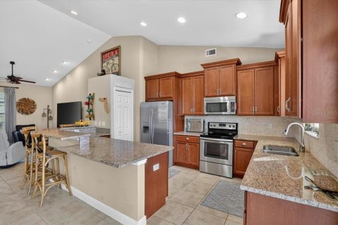 House in Parrish, Florida 2 bedrooms, 152.36 sq.m. № 2429497 - photo 14
