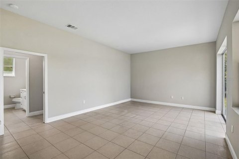 House in Brooksville, Florida 3 bedrooms, 199.28 sq.m. № 2121382 - photo 6