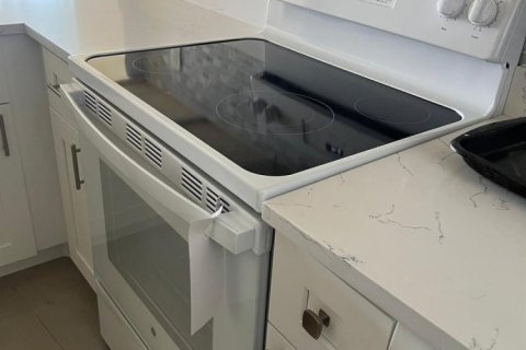 Condominio en alquiler en Pompano Beach, Florida, 2 dormitorios, 74.32 m2 № 1231407 - foto 1