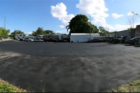 Immobilier commercial à vendre à Saint Petersburg, Floride № 2118228 - photo 4