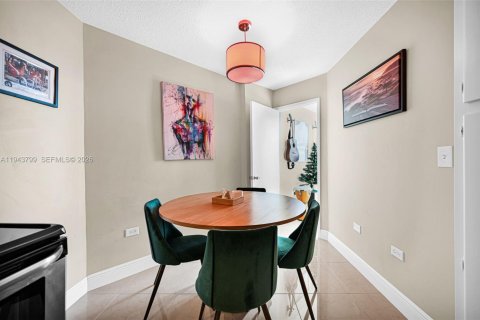 Снять в аренду кондоминиум в Майами-Бич, Флорида 1 спальня, 93.83м2, № 2002338 - фото 14