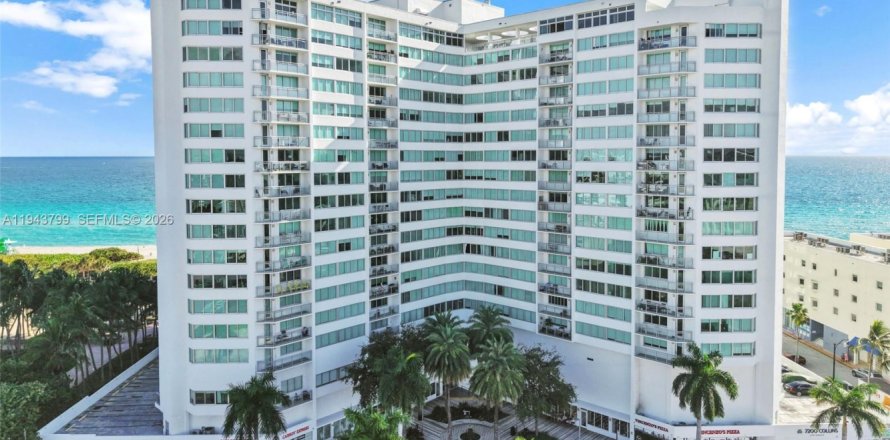 Кондоминиум с 1 спальней в Майами-Бич, Флорида № 2002338