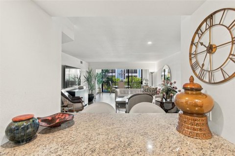 Condo in Clearwater, Florida, 3 bedrooms  № 2401018 - photo 14