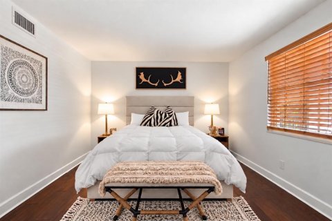 Condo in Clearwater, Florida, 3 bedrooms  № 2401018 - photo 29