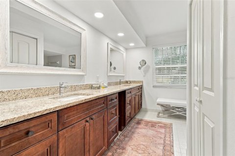 Condo in Clearwater, Florida, 3 bedrooms  № 2401018 - photo 18