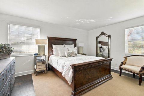 Condo in Clearwater, Florida, 3 bedrooms  № 2401018 - photo 9