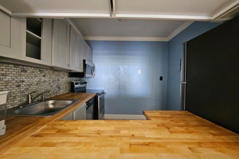 Condominio en venta en North Bay Village, Florida, 1 dormitorio, 76.83 m2 № 1891719 - foto 8