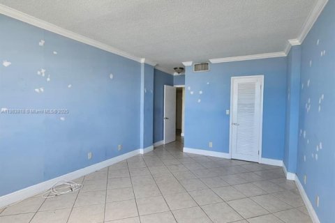 Condominio en venta en North Bay Village, Florida, 1 dormitorio, 76.83 m2 № 1891719 - foto 13