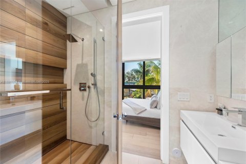 Casa en venta en Hallandale Beach, Florida, 6 dormitorios, 538.18 m2 № 2081493 - foto 30