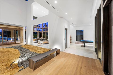 Casa en venta en Hallandale Beach, Florida, 6 dormitorios, 538.18 m2 № 2081493 - foto 13